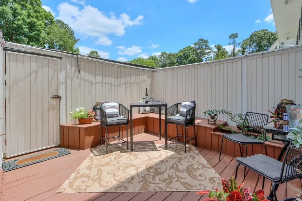 7319 Cardigan Circle, Sandy Springs, Georgia 30328, 4 Bedrooms Bedrooms, ,3 BathroomsBathrooms,Residential,Sold,7319 Cardigan Circle,7066714