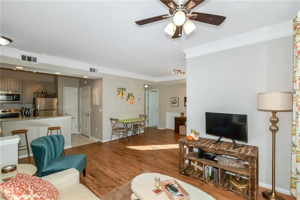 955 Juniper Street Ne Unit 1317, Atlanta, Georgia 30309, 1 Bedroom Bedrooms, ,1 BathroomBathrooms,Residential,Sold,955 Juniper Street Ne Unit 1317,6092774
