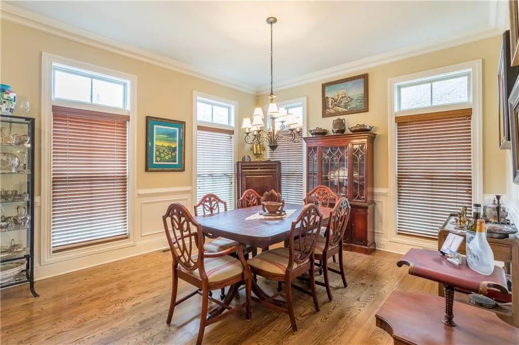 123 Alderwood Hill Unit 102, Sandy Springs, Georgia 30328, 4 Bedrooms Bedrooms, ,4 BathroomsBathrooms,Residential,Sold,123 Alderwood Hill Unit 102,6855362