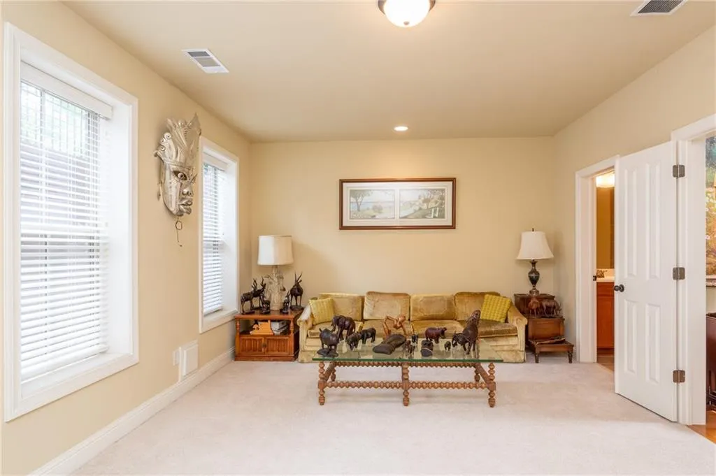 123 Alderwood Hill Unit 102, Sandy Springs, Georgia 30328, 4 Bedrooms Bedrooms, ,4 BathroomsBathrooms,Residential,Sold,123 Alderwood Hill Unit 102,6855362