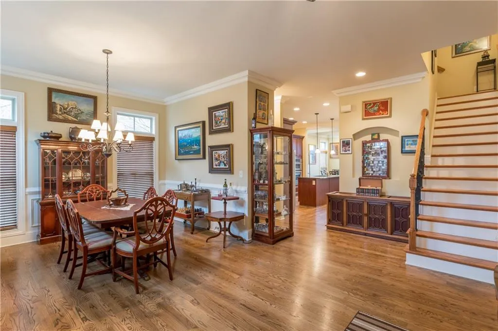 123 Alderwood Hill Unit 102, Sandy Springs, Georgia 30328, 4 Bedrooms Bedrooms, ,4 BathroomsBathrooms,Residential,Sold,123 Alderwood Hill Unit 102,6855362