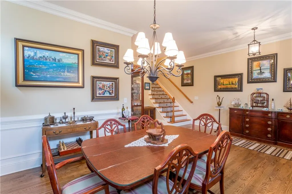 123 Alderwood Hill Unit 102, Sandy Springs, Georgia 30328, 4 Bedrooms Bedrooms, ,4 BathroomsBathrooms,Residential,Sold,123 Alderwood Hill Unit 102,6855362
