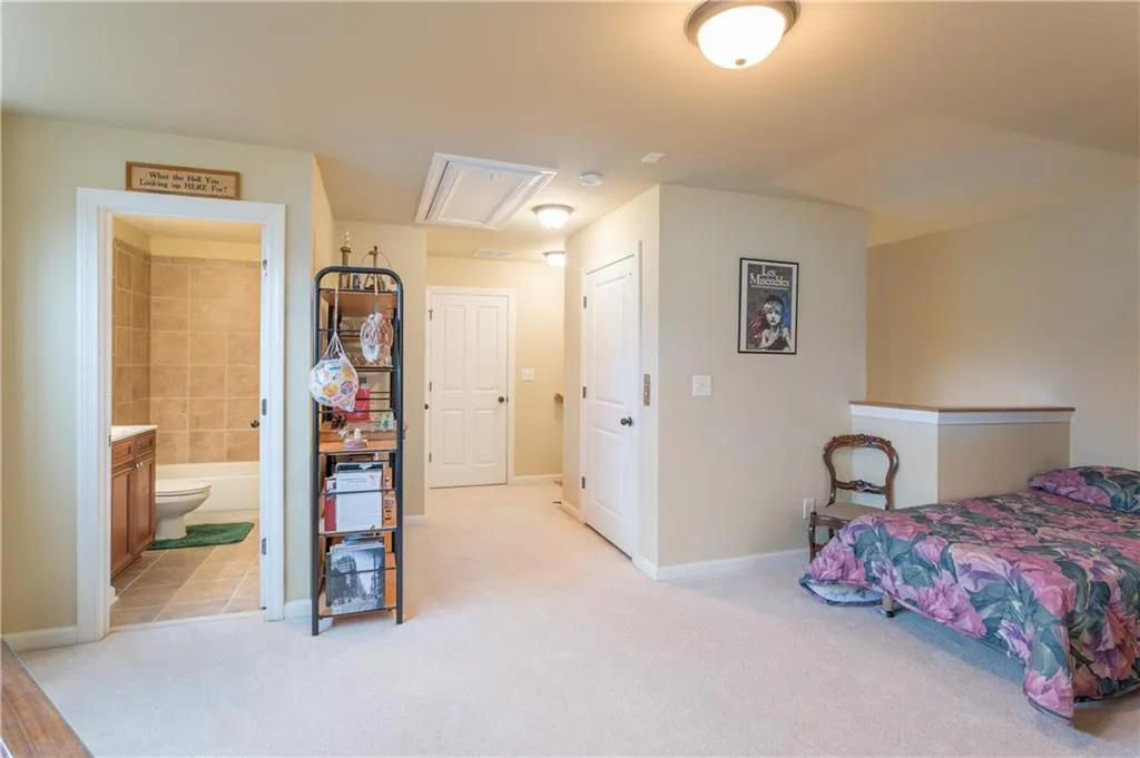123 Alderwood Hill Unit 102, Sandy Springs, Georgia 30328, 4 Bedrooms Bedrooms, ,4 BathroomsBathrooms,Residential,Sold,123 Alderwood Hill Unit 102,6855362