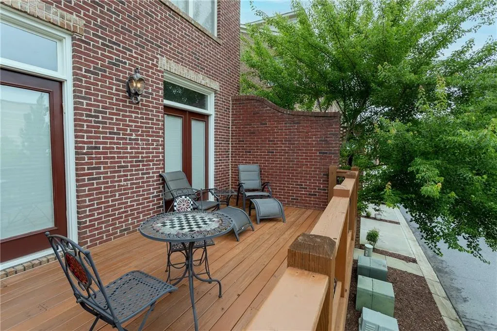 123 Alderwood Hill Unit 102, Sandy Springs, Georgia 30328, 4 Bedrooms Bedrooms, ,4 BathroomsBathrooms,Residential,Sold,123 Alderwood Hill Unit 102,6855362