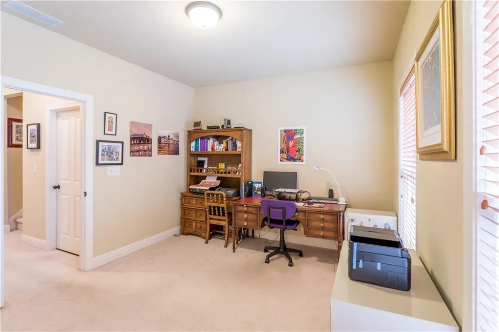 123 Alderwood Hill Unit 102, Sandy Springs, Georgia 30328, 4 Bedrooms Bedrooms, ,4 BathroomsBathrooms,Residential,Sold,123 Alderwood Hill Unit 102,6855362