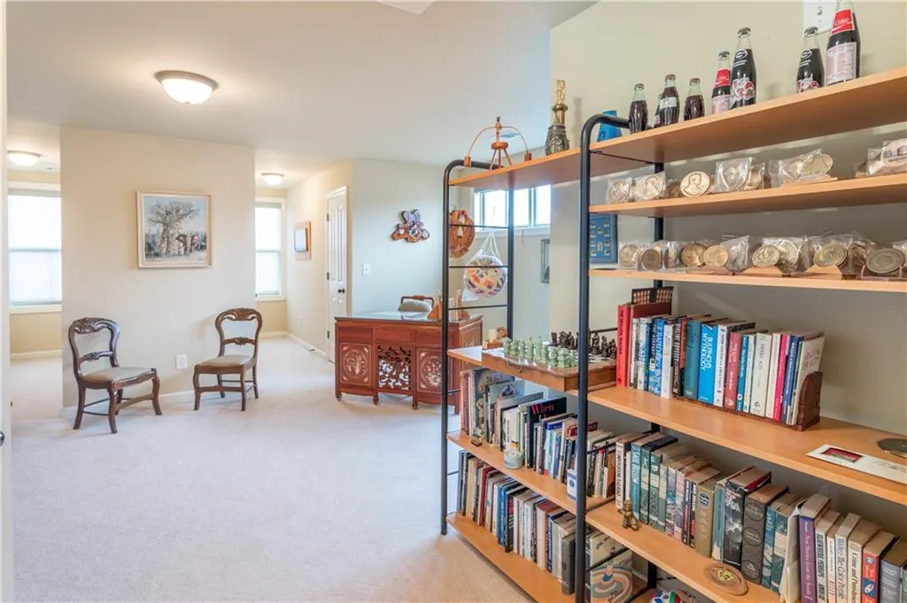 123 Alderwood Hill Unit 102, Sandy Springs, Georgia 30328, 4 Bedrooms Bedrooms, ,4 BathroomsBathrooms,Residential,Sold,123 Alderwood Hill Unit 102,6855362