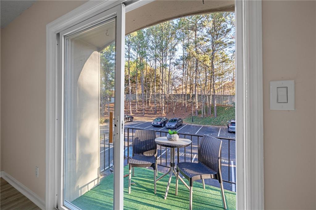 725 Dalrymple Road Unit 8D, Sandy Springs, Georgia 30328, 2 Bedrooms Bedrooms, ,2 BathroomsBathrooms,Residential,Sold,725 Dalrymple Road Unit 8D,7310908