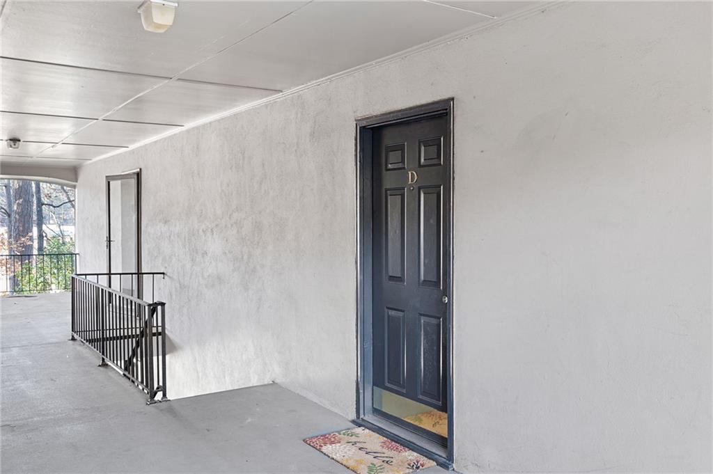 725 Dalrymple Road Unit 8D, Sandy Springs, Georgia 30328, 2 Bedrooms Bedrooms, ,2 BathroomsBathrooms,Residential,Sold,725 Dalrymple Road Unit 8D,7310908