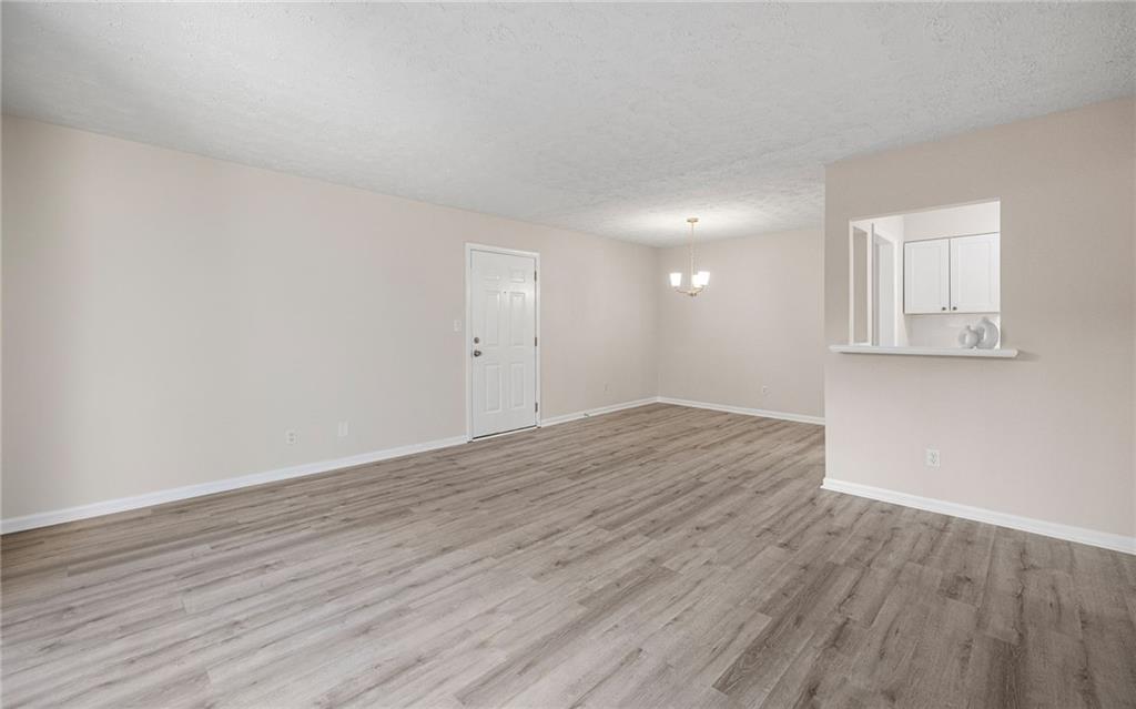 725 Dalrymple Road Unit 8D, Sandy Springs, Georgia 30328, 2 Bedrooms Bedrooms, ,2 BathroomsBathrooms,Residential,Sold,725 Dalrymple Road Unit 8D,7310908