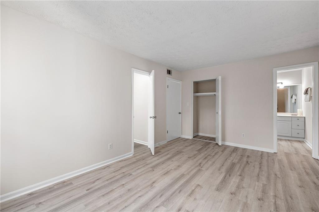 725 Dalrymple Road Unit 8D, Sandy Springs, Georgia 30328, 2 Bedrooms Bedrooms, ,2 BathroomsBathrooms,Residential,Sold,725 Dalrymple Road Unit 8D,7310908