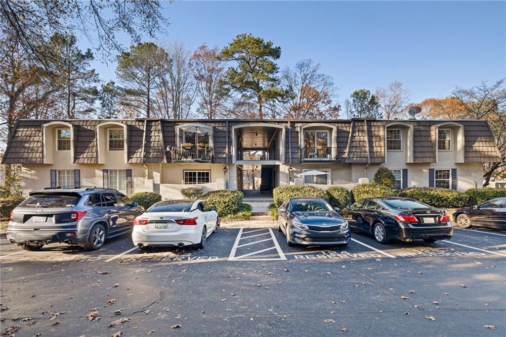 725 Dalrymple Road Unit 8D, Sandy Springs, Georgia 30328, 2 Bedrooms Bedrooms, ,2 BathroomsBathrooms,Residential,Sold,725 Dalrymple Road Unit 8D,7310908