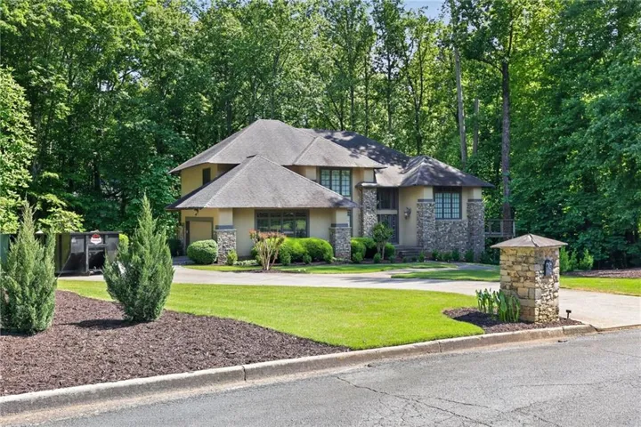320 Waverly Hall Circle, Roswell, Georgia 30075