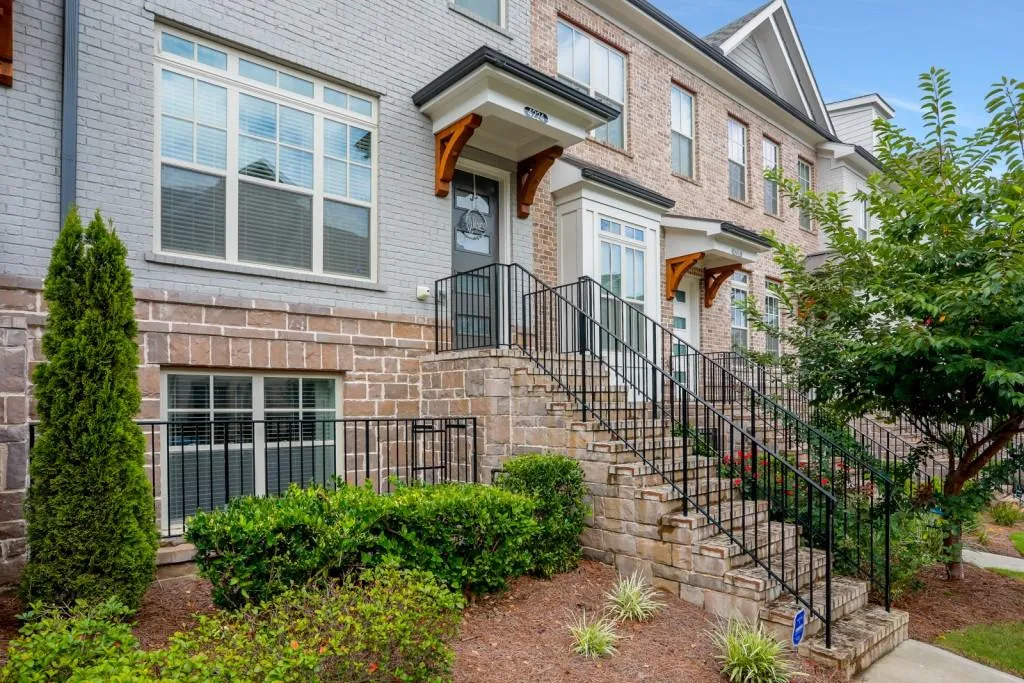 4224 Deming Circle, Sandy Springs, Georgia 30342, 3 Bedrooms Bedrooms, ,3 BathroomsBathrooms,Residential,Sold,4224 Deming Circle,6773223