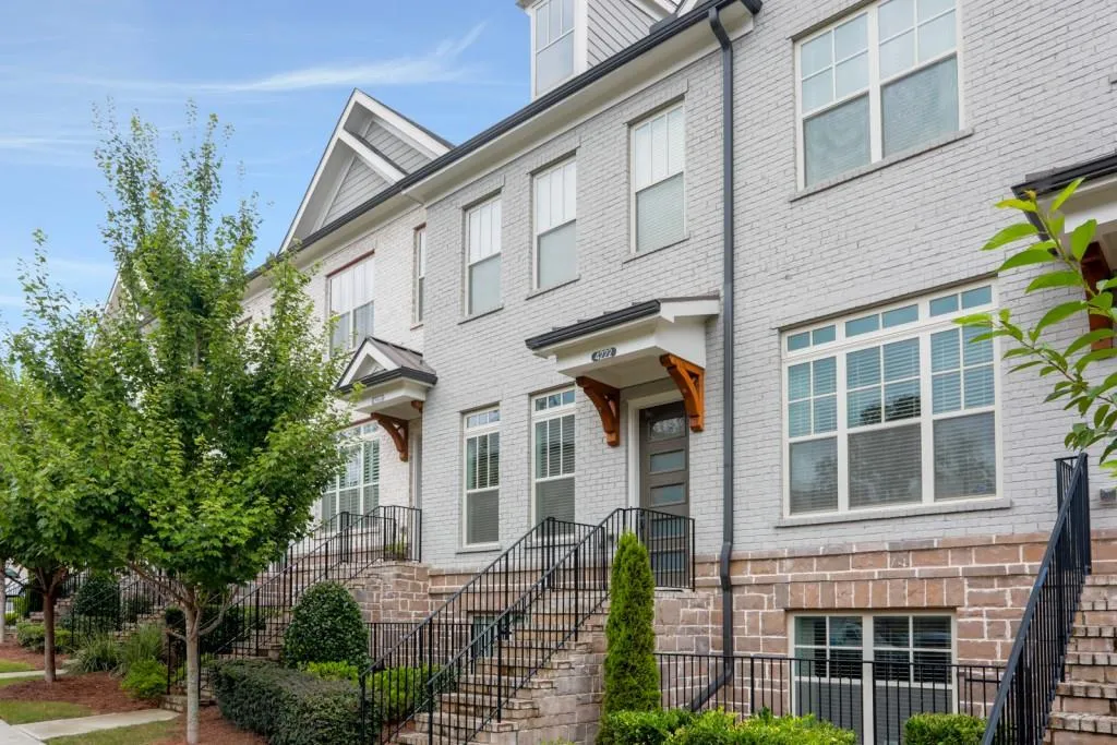 4224 Deming Circle, Sandy Springs, Georgia 30342, 3 Bedrooms Bedrooms, ,3 BathroomsBathrooms,Residential,Sold,4224 Deming Circle,6773223