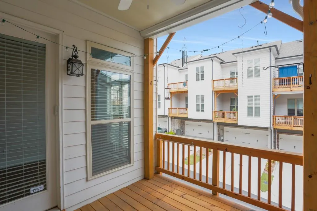 4224 Deming Circle, Sandy Springs, Georgia 30342, 3 Bedrooms Bedrooms, ,3 BathroomsBathrooms,Residential,Sold,4224 Deming Circle,6773223