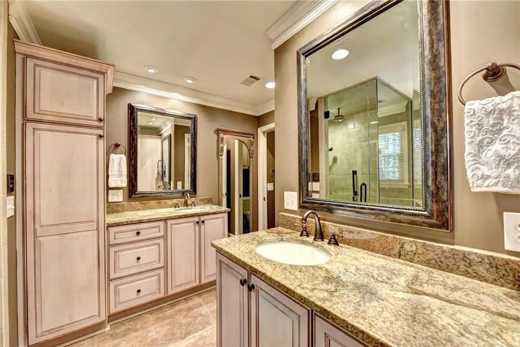 2065 Dunwoody Heritage Drive, Sandy Springs, Georgia 30350, 5 Bedrooms Bedrooms, ,3 BathroomsBathrooms,Residential,Sold,2065 Dunwoody Heritage Drive,5917709