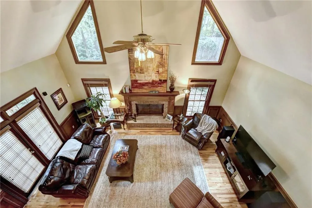 2065 Dunwoody Heritage Drive, Sandy Springs, Georgia 30350, 5 Bedrooms Bedrooms, ,3 BathroomsBathrooms,Residential,Sold,2065 Dunwoody Heritage Drive,5917709