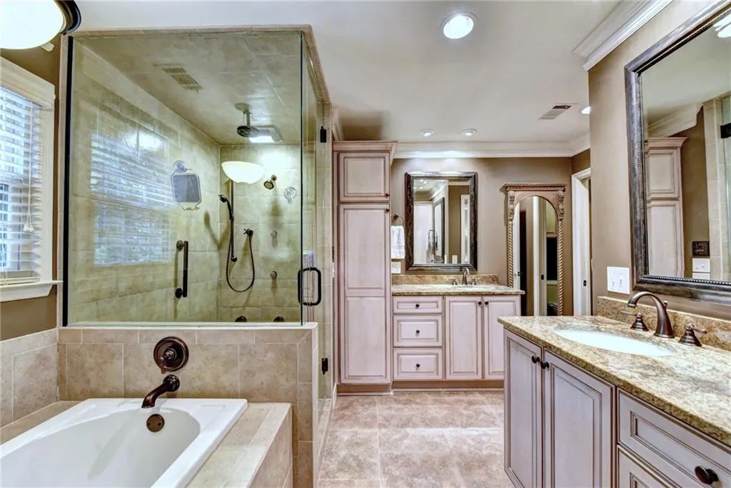 2065 Dunwoody Heritage Drive, Sandy Springs, Georgia 30350, 5 Bedrooms Bedrooms, ,3 BathroomsBathrooms,Residential,Sold,2065 Dunwoody Heritage Drive,5917709