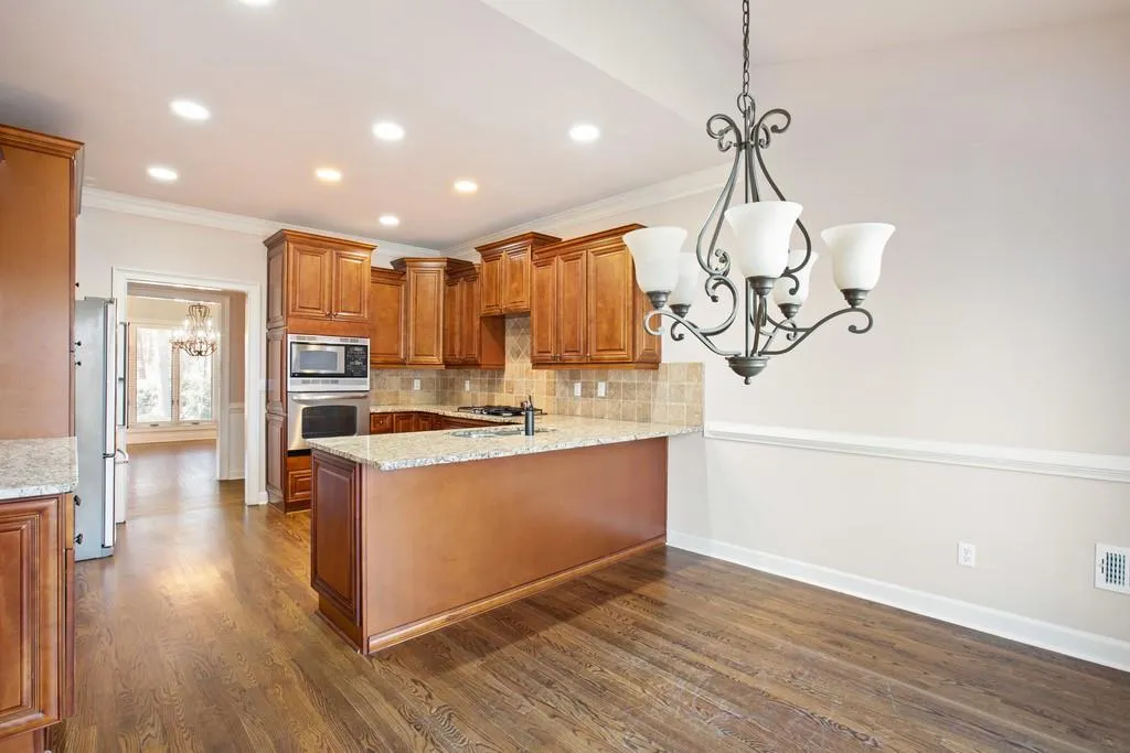 7485 S Spalding Lake Drive, Sandy Springs, Georgia 30350, 5 Bedrooms Bedrooms, ,4 BathroomsBathrooms,Residential,Sold,7485 S Spalding Lake Drive,6663922