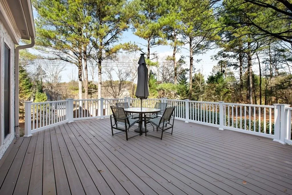 7485 S Spalding Lake Drive, Sandy Springs, Georgia 30350, 5 Bedrooms Bedrooms, ,4 BathroomsBathrooms,Residential,Sold,7485 S Spalding Lake Drive,6663922