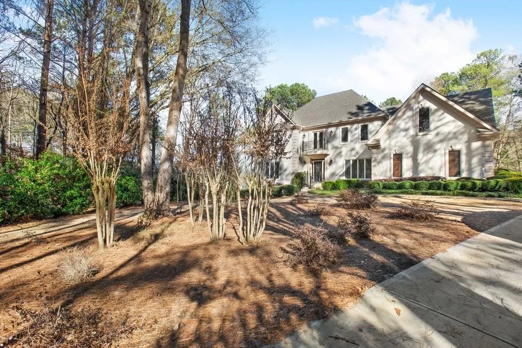 7485 S Spalding Lake Drive, Sandy Springs, Georgia 30350, 5 Bedrooms Bedrooms, ,4 BathroomsBathrooms,Residential,Sold,7485 S Spalding Lake Drive,6663922