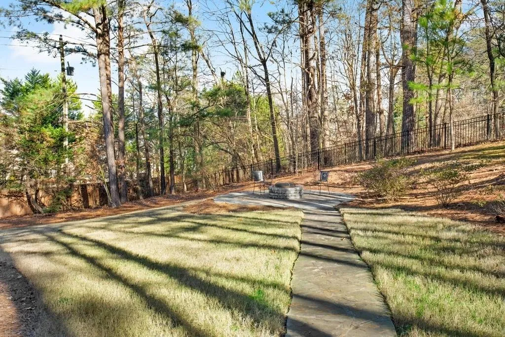 7485 S Spalding Lake Drive, Sandy Springs, Georgia 30350, 5 Bedrooms Bedrooms, ,4 BathroomsBathrooms,Residential,Sold,7485 S Spalding Lake Drive,6663922