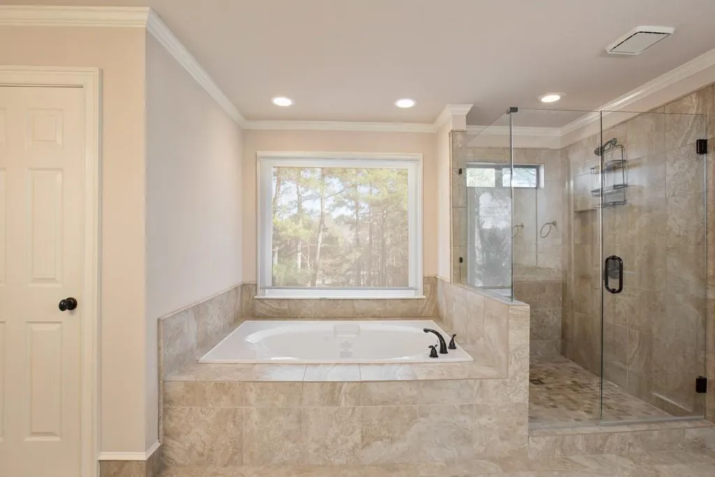 7485 S Spalding Lake Drive, Sandy Springs, Georgia 30350, 5 Bedrooms Bedrooms, ,4 BathroomsBathrooms,Residential,Sold,7485 S Spalding Lake Drive,6663922