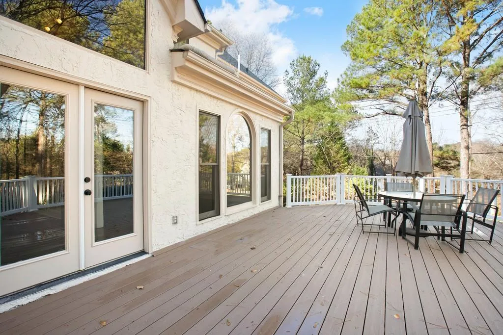 7485 S Spalding Lake Drive, Sandy Springs, Georgia 30350, 5 Bedrooms Bedrooms, ,4 BathroomsBathrooms,Residential,Sold,7485 S Spalding Lake Drive,6663922