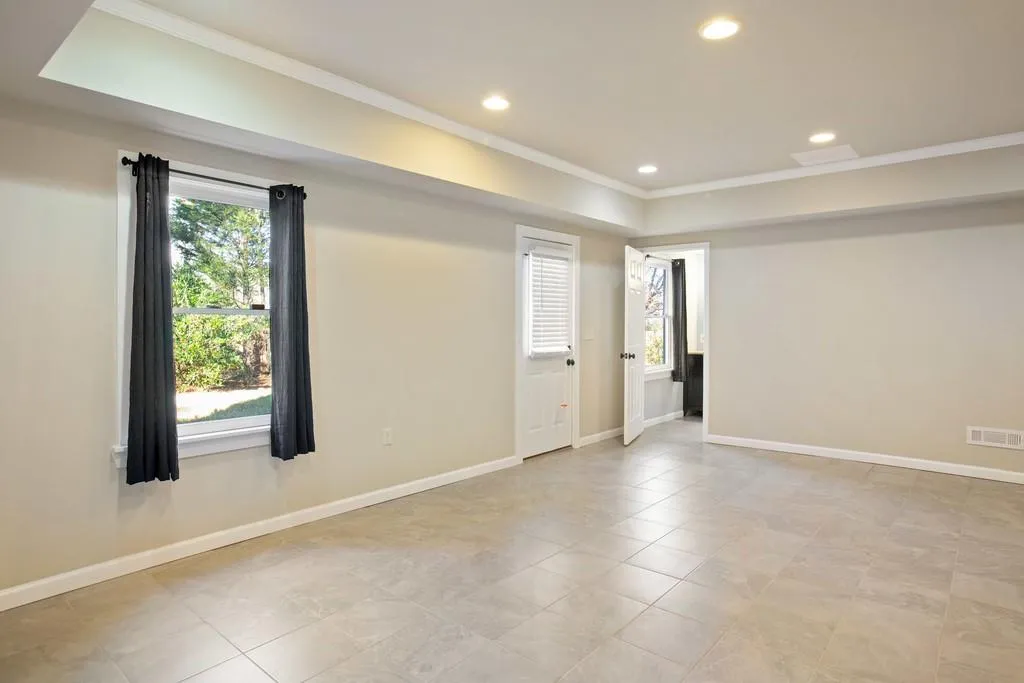 7485 S Spalding Lake Drive, Sandy Springs, Georgia 30350, 5 Bedrooms Bedrooms, ,4 BathroomsBathrooms,Residential,Sold,7485 S Spalding Lake Drive,6663922