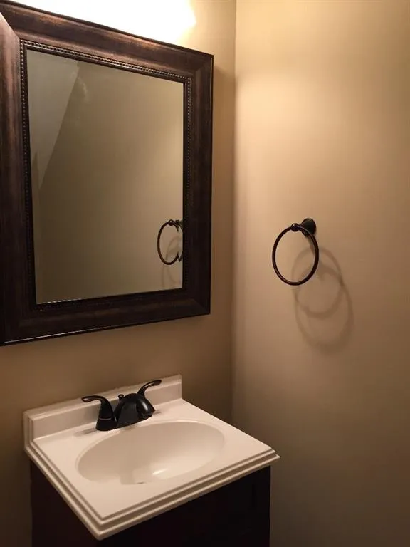 1904 Queen Anne Court, Sandy Springs, Georgia 30350, 2 Bedrooms Bedrooms, ,2 BathroomsBathrooms,Residential,Sold,1904 Queen Anne Court,5595855