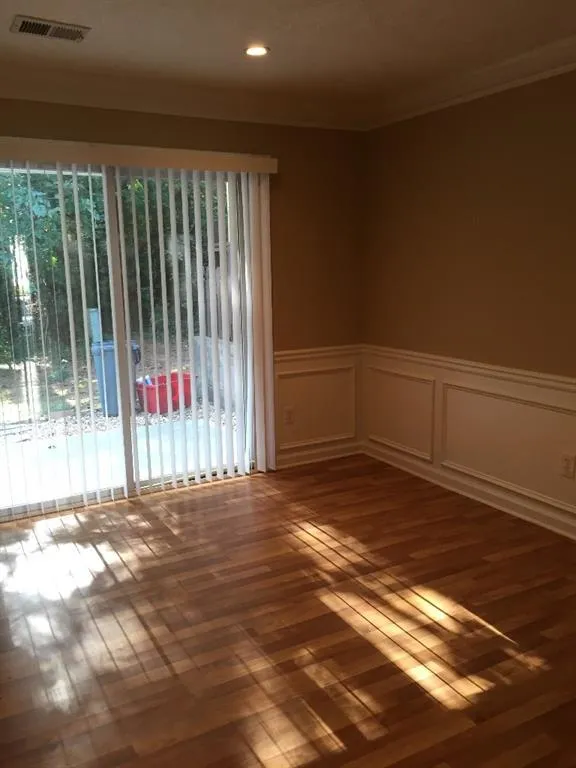 1904 Queen Anne Court, Sandy Springs, Georgia 30350, 2 Bedrooms Bedrooms, ,2 BathroomsBathrooms,Residential,Sold,1904 Queen Anne Court,5595855