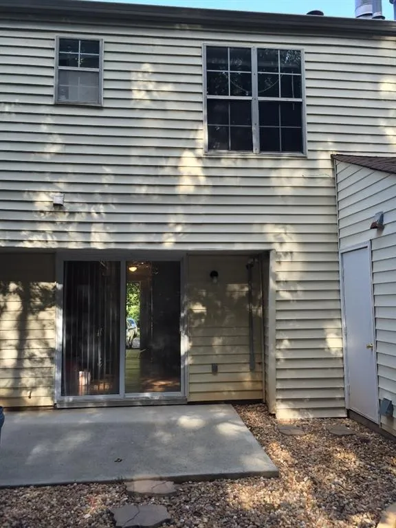 1904 Queen Anne Court, Sandy Springs, Georgia 30350, 2 Bedrooms Bedrooms, ,2 BathroomsBathrooms,Residential,Sold,1904 Queen Anne Court,5595855