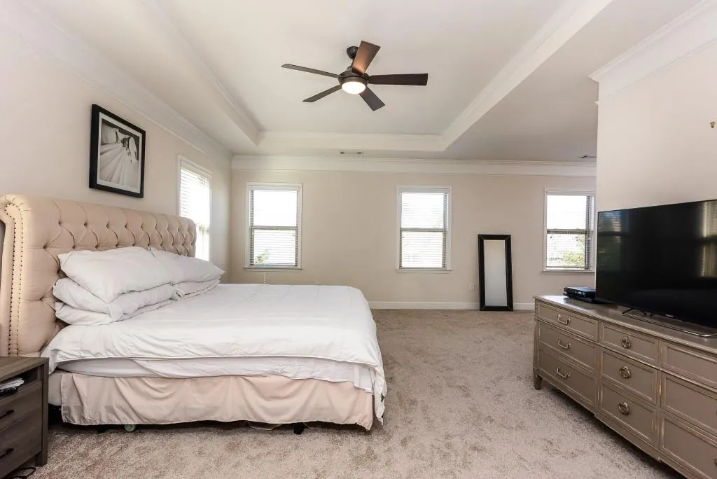 5566 High Point Road, Atlanta, Georgia 30342, 4 Bedrooms Bedrooms, ,3 BathroomsBathrooms,Residential,Sold,5566 High Point Road,5809003 5566 High Point Road, Atlanta, Georgia 30342, 4 Bedrooms Bedrooms, ,3 BathroomsBathrooms,Residential,Sold,5566 High Point Road,5809003