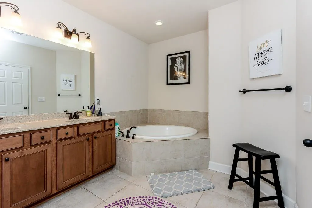 5566 High Point Road, Atlanta, Georgia 30342, 4 Bedrooms Bedrooms, ,3 BathroomsBathrooms,Residential,Sold,5566 High Point Road,5809003 5566 High Point Road, Atlanta, Georgia 30342, 4 Bedrooms Bedrooms, ,3 BathroomsBathrooms,Residential,Sold,5566 High Point Road,5809003