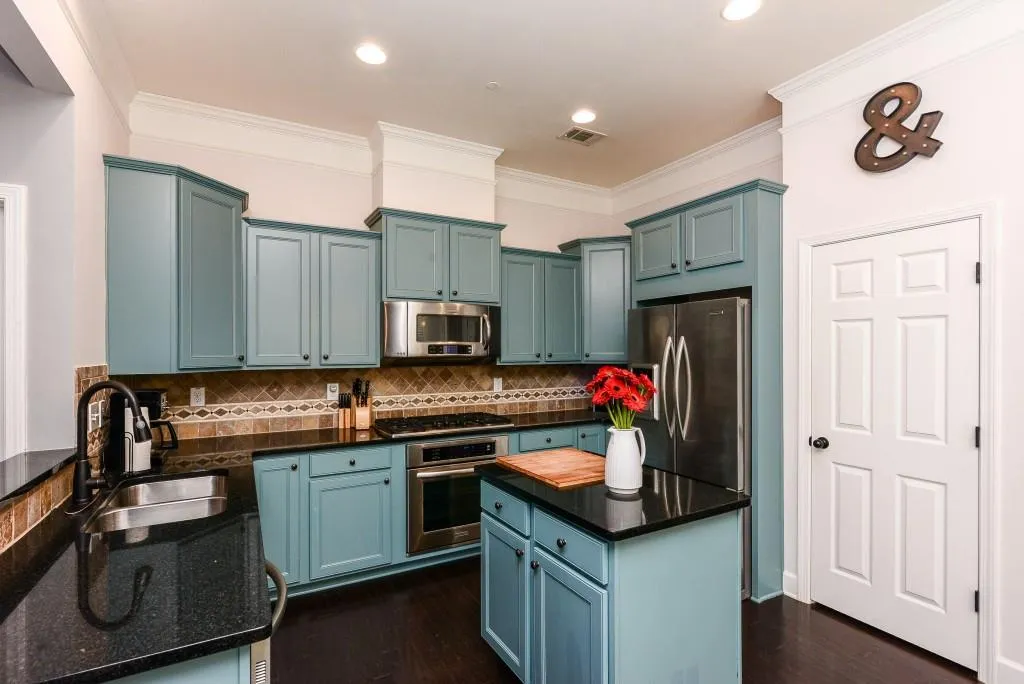 5566 High Point Road, Atlanta, Georgia 30342, 4 Bedrooms Bedrooms, ,3 BathroomsBathrooms,Residential,Sold,5566 High Point Road,5809003 5566 High Point Road, Atlanta, Georgia 30342, 4 Bedrooms Bedrooms, ,3 BathroomsBathrooms,Residential,Sold,5566 High Point Road,5809003