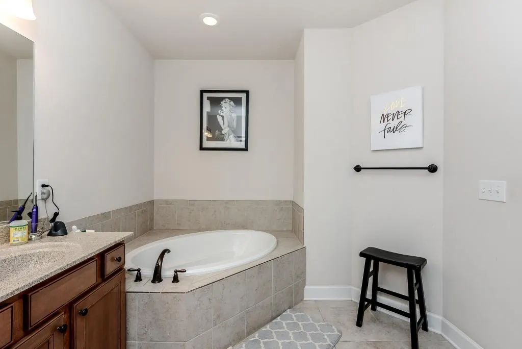 5566 High Point Road, Atlanta, Georgia 30342, 4 Bedrooms Bedrooms, ,3 BathroomsBathrooms,Residential,Sold,5566 High Point Road,5809003 5566 High Point Road, Atlanta, Georgia 30342, 4 Bedrooms Bedrooms, ,3 BathroomsBathrooms,Residential,Sold,5566 High Point Road,5809003