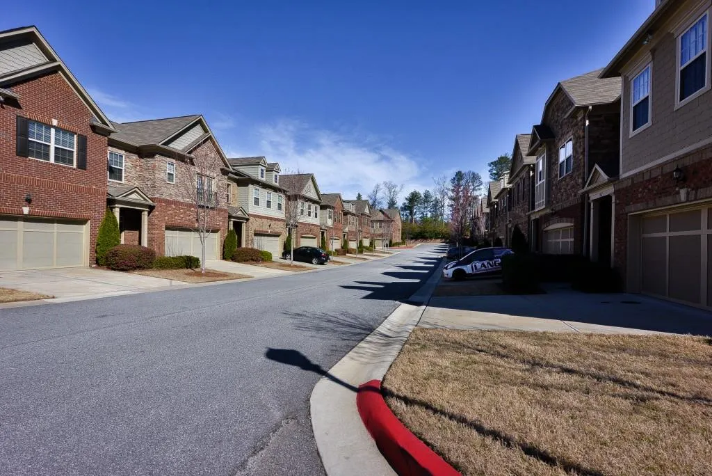 5566 High Point Road, Atlanta, Georgia 30342, 4 Bedrooms Bedrooms, ,3 BathroomsBathrooms,Residential,Sold,5566 High Point Road,5809003 5566 High Point Road, Atlanta, Georgia 30342, 4 Bedrooms Bedrooms, ,3 BathroomsBathrooms,Residential,Sold,5566 High Point Road,5809003