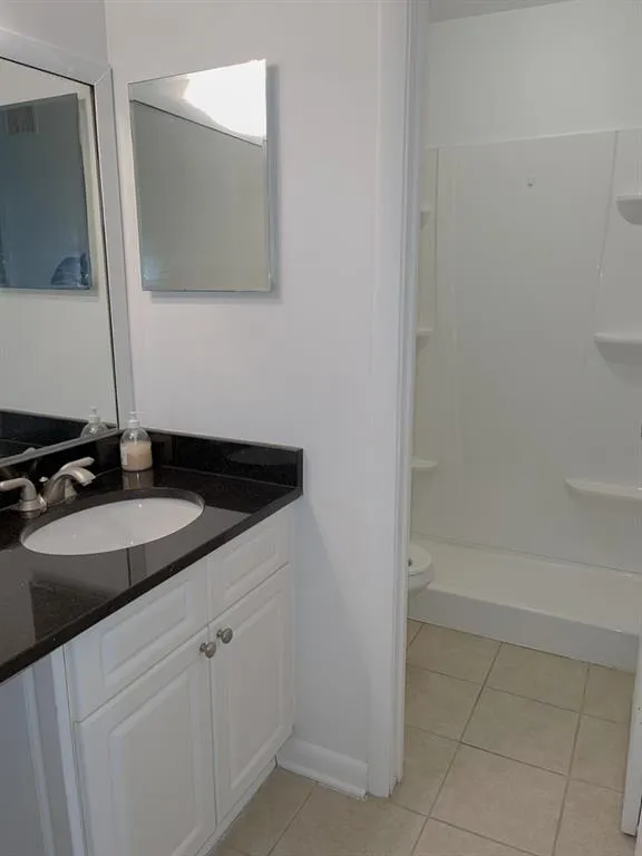 9400 Roberts Drive Unit 1a, Sandy Springs, Georgia 30350, 2 Bedrooms Bedrooms, ,Residential,Sold,9400 Roberts Drive Unit 1a,6829714