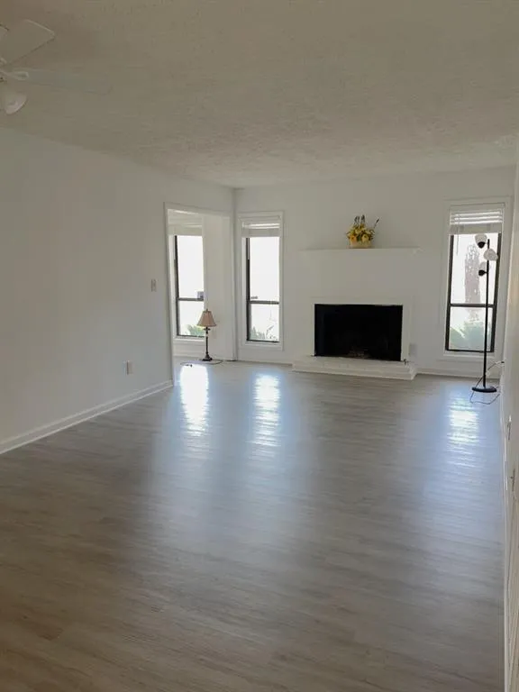9400 Roberts Drive Unit 1a, Sandy Springs, Georgia 30350, 2 Bedrooms Bedrooms, ,Residential,Sold,9400 Roberts Drive Unit 1a,6829714