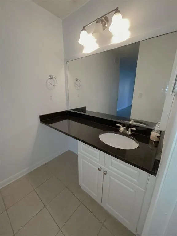 9400 Roberts Drive Unit 1a, Sandy Springs, Georgia 30350, 2 Bedrooms Bedrooms, ,Residential,Sold,9400 Roberts Drive Unit 1a,6829714