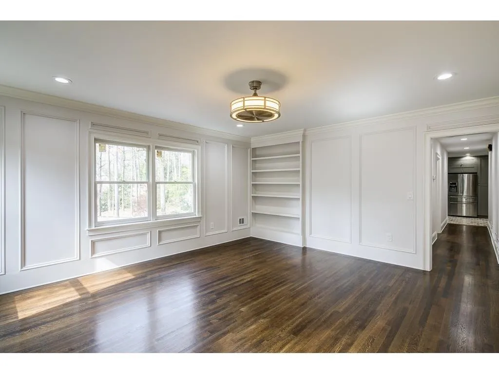 8210 Innsbruck Drive, Dunwoody, Georgia 30350, 6 Bedrooms Bedrooms, ,4 BathroomsBathrooms,Residential,Sold,8210 Innsbruck Drive,5892064