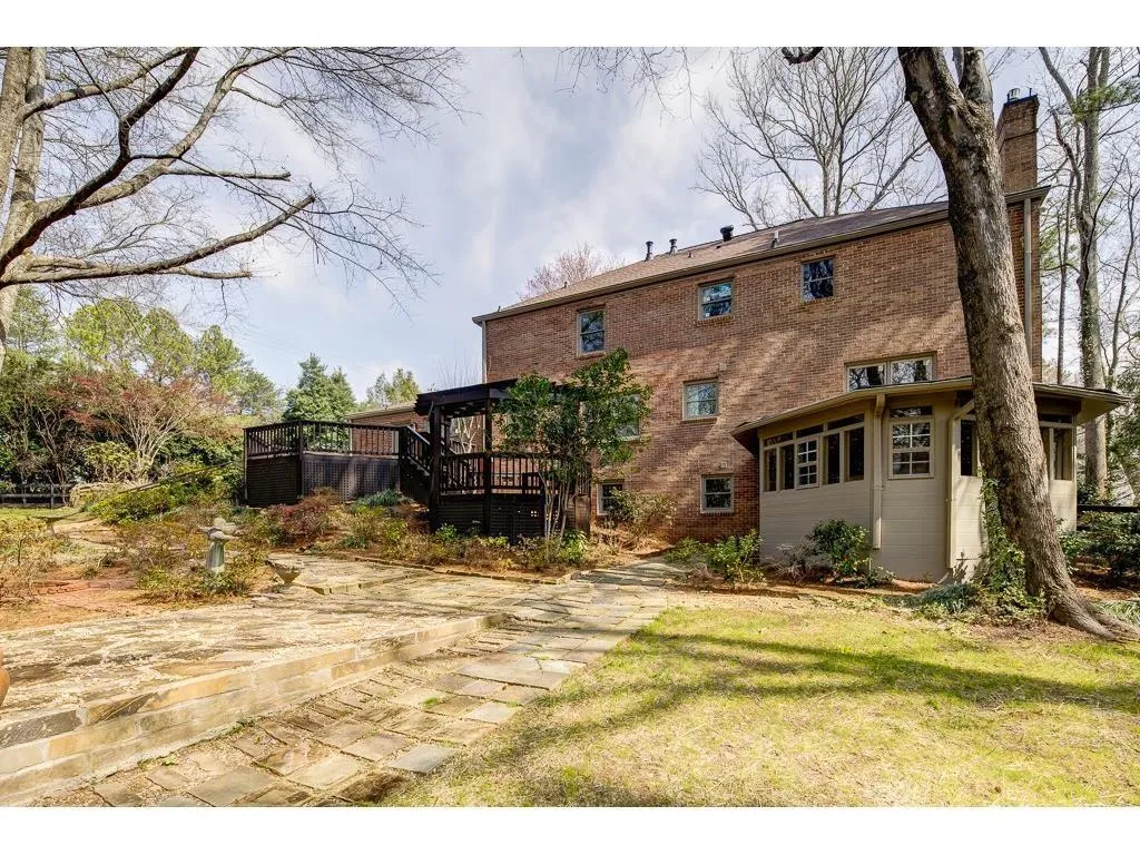 8210 Innsbruck Drive, Dunwoody, Georgia 30350, 6 Bedrooms Bedrooms, ,4 BathroomsBathrooms,Residential,Sold,8210 Innsbruck Drive,5892064