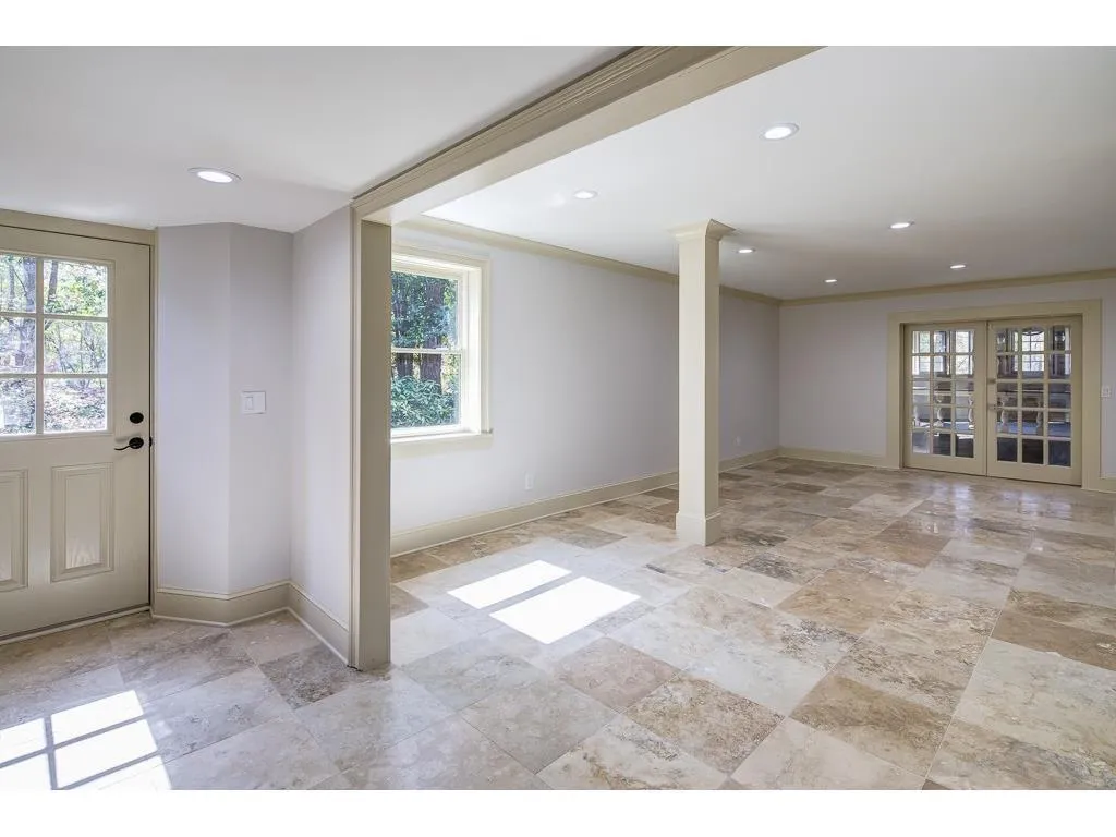 8210 Innsbruck Drive, Dunwoody, Georgia 30350, 6 Bedrooms Bedrooms, ,4 BathroomsBathrooms,Residential,Sold,8210 Innsbruck Drive,5892064