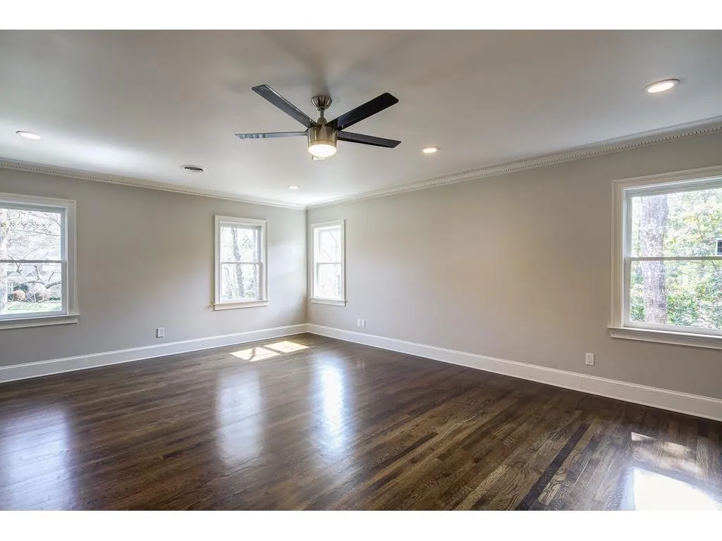 8210 Innsbruck Drive, Dunwoody, Georgia 30350, 6 Bedrooms Bedrooms, ,4 BathroomsBathrooms,Residential,Sold,8210 Innsbruck Drive,5892064