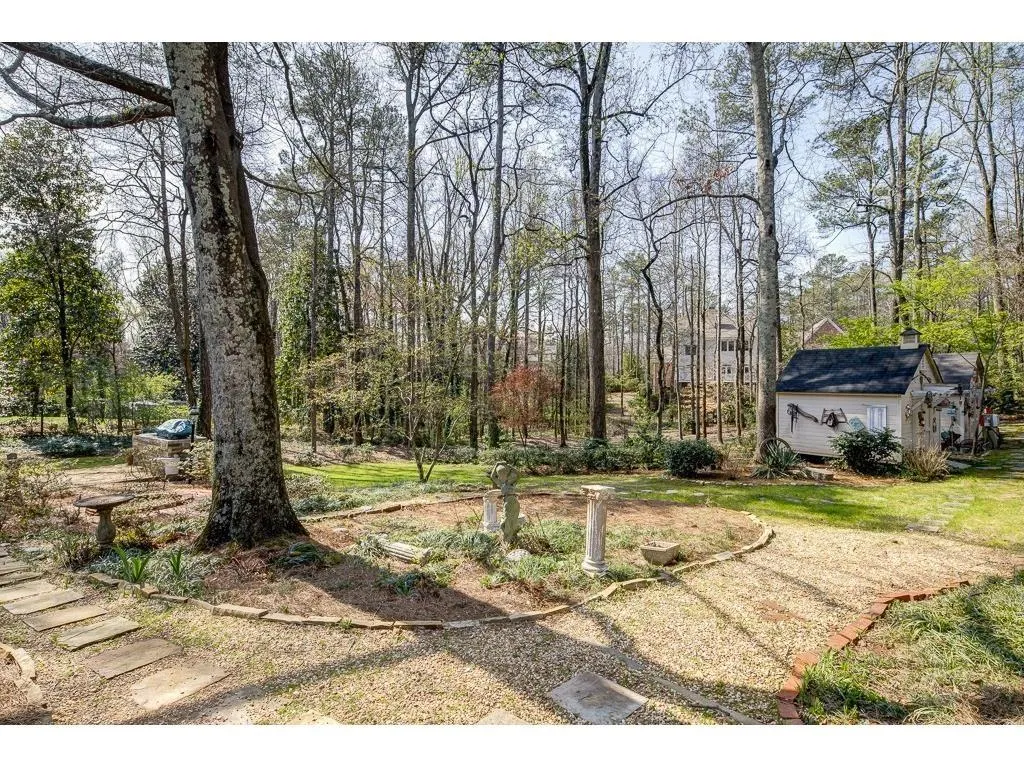 8210 Innsbruck Drive, Dunwoody, Georgia 30350, 6 Bedrooms Bedrooms, ,4 BathroomsBathrooms,Residential,Sold,8210 Innsbruck Drive,5892064