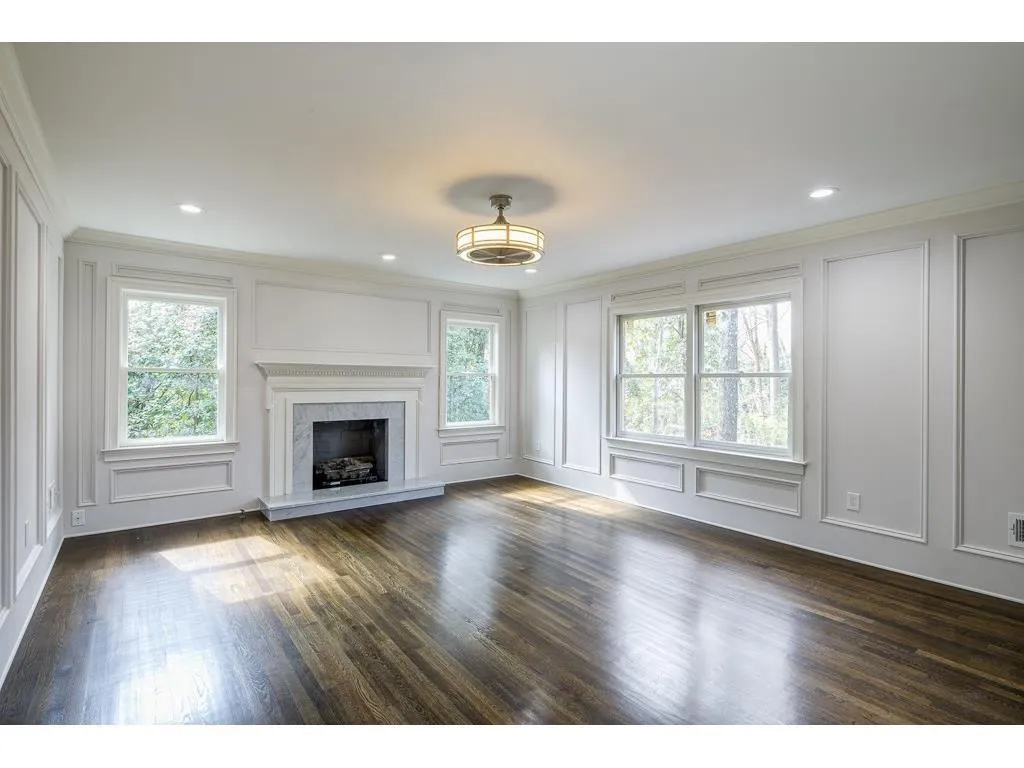 8210 Innsbruck Drive, Dunwoody, Georgia 30350, 6 Bedrooms Bedrooms, ,4 BathroomsBathrooms,Residential,Sold,8210 Innsbruck Drive,5892064