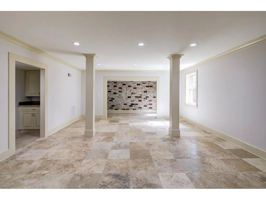 8210 Innsbruck Drive, Dunwoody, Georgia 30350, 6 Bedrooms Bedrooms, ,4 BathroomsBathrooms,Residential,Sold,8210 Innsbruck Drive,5892064