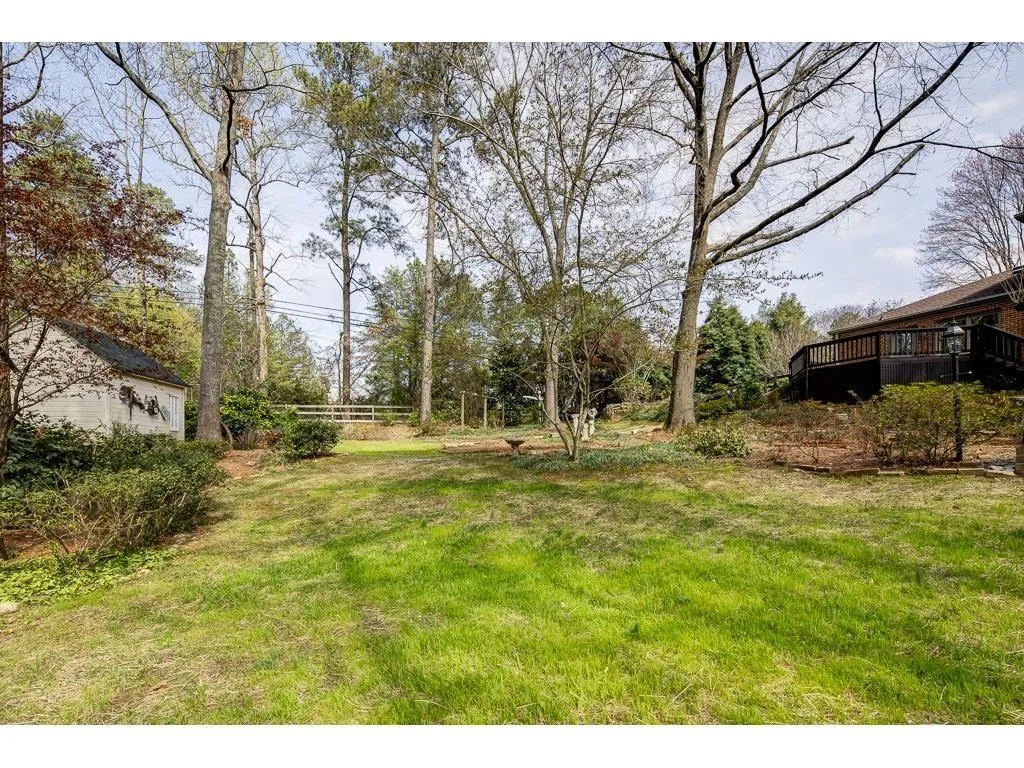8210 Innsbruck Drive, Dunwoody, Georgia 30350, 6 Bedrooms Bedrooms, ,4 BathroomsBathrooms,Residential,Sold,8210 Innsbruck Drive,5892064