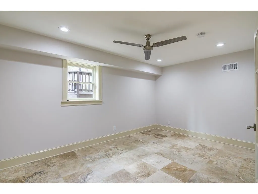 8210 Innsbruck Drive, Dunwoody, Georgia 30350, 6 Bedrooms Bedrooms, ,4 BathroomsBathrooms,Residential,Sold,8210 Innsbruck Drive,5892064