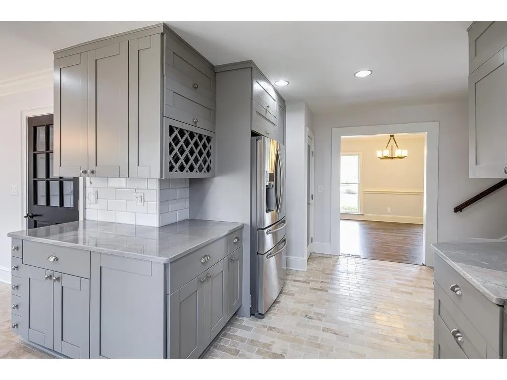 8210 Innsbruck Drive, Dunwoody, Georgia 30350, 6 Bedrooms Bedrooms, ,4 BathroomsBathrooms,Residential,Sold,8210 Innsbruck Drive,5892064